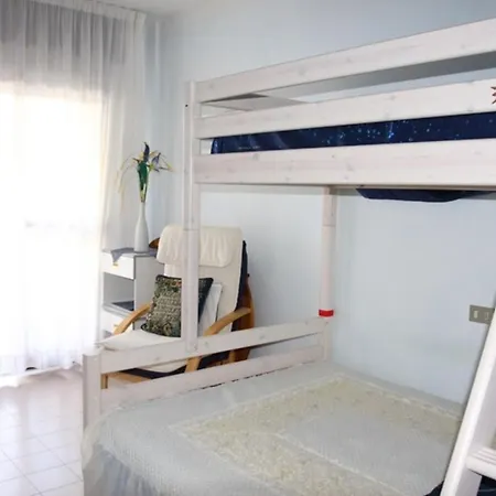 Apartamento Only 150 Metres From The By Beahost *