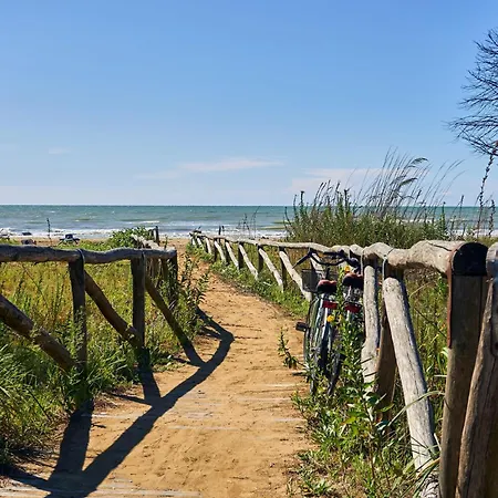 Only 150 Metres From The By Beahost Apartamento Bibione