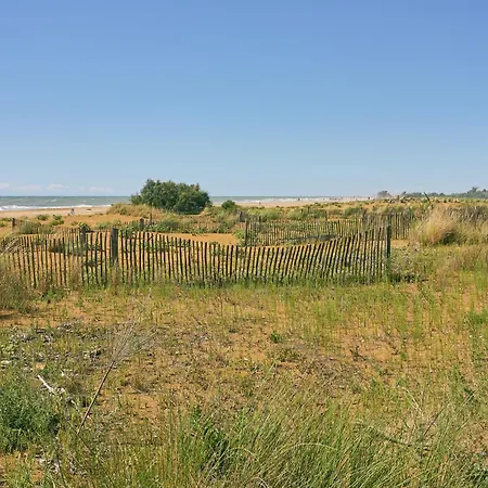 Apartamento Only 150 Metres From The By Beahost