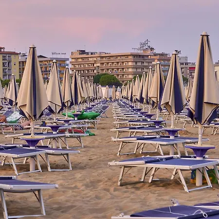 Apartamento Only 150 Metres From The By Beahost *